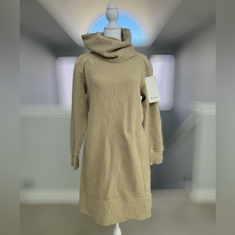 Lululemon On Repeat Dress size 4